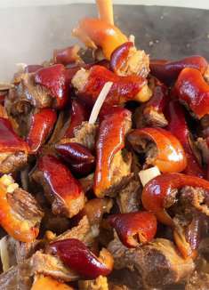 冬天里，小伙做农村土狗10年，皮脆肉又香，还没出锅，就订没了！