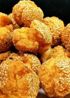 过年必备小零食开口笑的家常做法，做法简单，个个开口，酥到掉渣