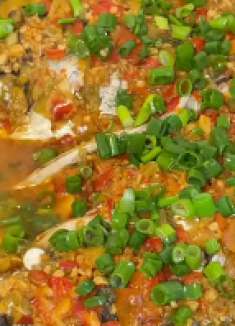 一个鱼头一块豆腐，一锅炖不要太美味了