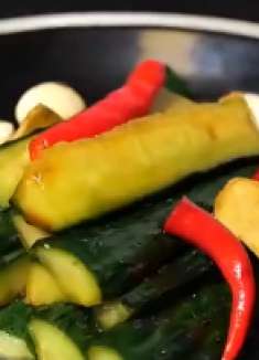教你正确方法腌黄瓜，不发霉不生花