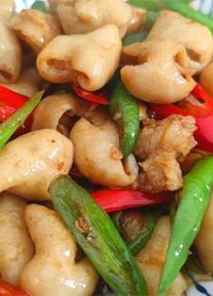 生炒猪大肠嚼不动？偷偷告诉你诀窍，猪大肠脆嫩爽口，不腥也不臭