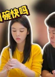 父女间的吃饭较量，女儿竟然用这招制胜，老爸：小脑萎缩了