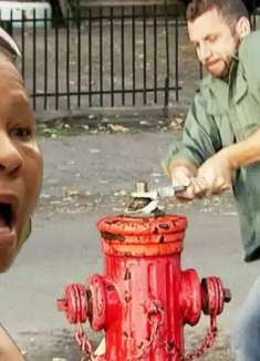 洒水头开启自动导航，物理浇灌祖国花朵