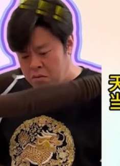 美女网红坑爹手段太奇葩，老爸惨遭“毒手”，心疼他一分钟