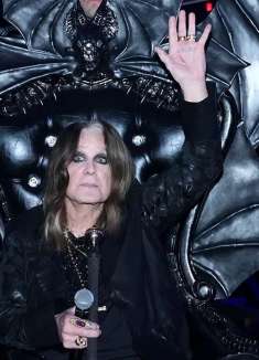 摇滚传奇 Ozzy Osbourne 生前最后演出