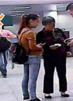 火车站骗子新式骗局，10个人8个会中招，遇到了难躲开，提醒家人