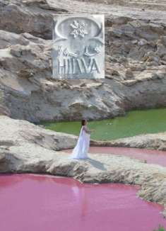 阿拉伯语小众 MV，魔幻十足的女性力量