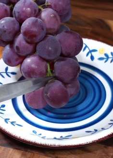 自制葡萄果冻，满满的新鲜果肉，太好吃啦