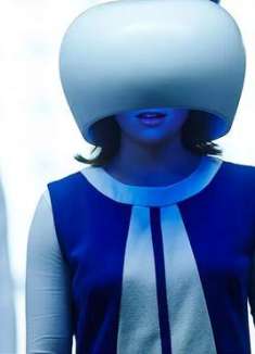 自己爱上自己生了自己杀死自己，永远逃不脱的死循环，太烧脑了