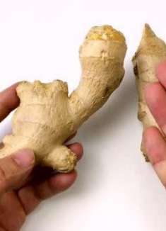 生姜和食盐放一起，解决了很多家庭的困扰，懂的人不多