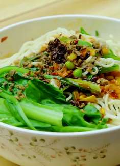 影视剧里的大饭量吃戏,老乡吃面一斤起步,李逵大口吃羊排真香