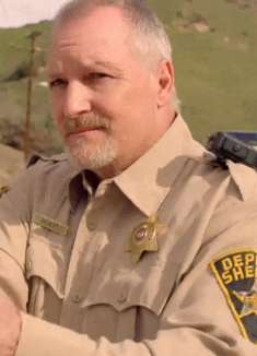 近距离：毒贩妹夫真是猪队友，把男主位置暴露给警察，这下惨了