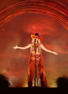 超「野」乡村音乐，被女牛仔帅晕了