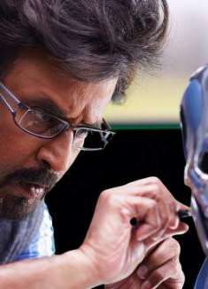 科学家造智能机器人,没想到爱上了人类美女