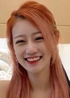 网红美女不为人知的一面：原来她是隐藏的段子手