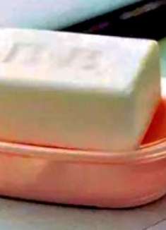 冰箱里放一块肥皂，这作用好多人都不懂，别不信，早学早受益