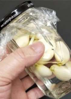 大蒜用它泡着吃,连吃3天身强体壮,赶紧试一试