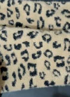 这种旧裙子别丢了，缝一缝改造一下，立马变成冬日必备