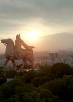 今天，我们采来了800年前最亮的那抹光