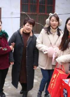 娘家人来做客，媳妇让李大爷去买菜，没想却闹出误会丢人丢大了