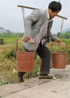 原创搞笑:这简直就是他咎由自取