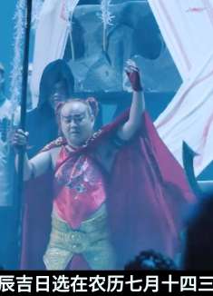 富豪迁坟，怎知死去多年的老祖宗，却突然活了过来