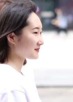 女生会嫁给金钱,还是爱情?妹子真的很懂事