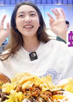 去魔都吃云南菜，自制螺蛳粉，放飞自我后发现前后左右都认识