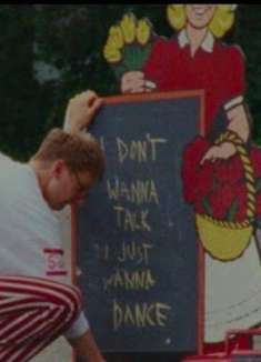 一个人独处也要狂欢 | 玻璃动物新单来袭