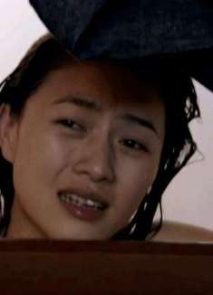 女孩第一次去锅炉房洗澡，没想到却发生了意外