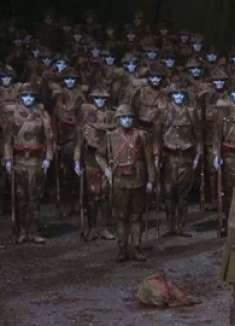 日本战败老兵回乡，偶遇隧道亡灵部队，仔细一瞅全是自己的部下