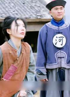 《天下长河11》靳辅开始主持河堤拆迁工作，上来就被刺了一剪刀