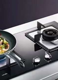 燃气灶的左边不能炒菜？我也是才知道，多亏燃气师父提醒，真实用