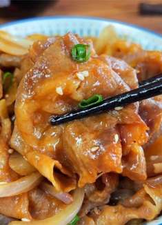 大热天，这菜我家一周吃3次，三五分钟就出锅，省事还好吃