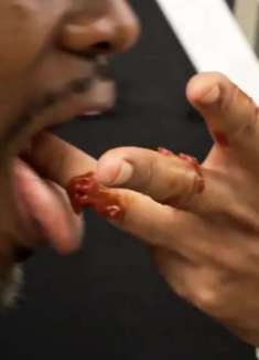 这是可以播的吗？你们俩之间是不是有点暧昧了