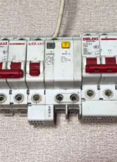 才发现，一送电过会就跳闸，解决方法真简单，可惜很多人还不知道