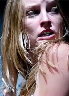 美女车库偶遇保安，疯狂的追求让她陷入沉默，结局真过瘾