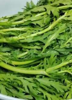 炒茼蒿，焯水或直接下锅就错，教你正确做法，鲜嫩脆爽