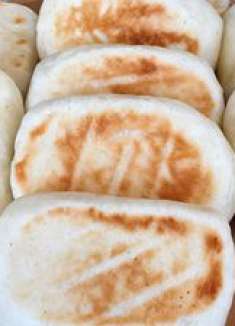 油酥烧饼这样做真好吃，3分钟学会，个个皮酥又多层，全家爱吃