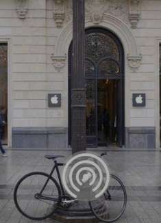 最特别的手机广告：给苹果拍急眼了