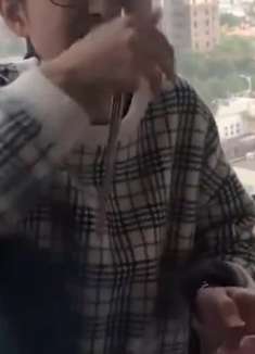 爆笑配音：冲我媳妇吃饭的样子，我好想退货