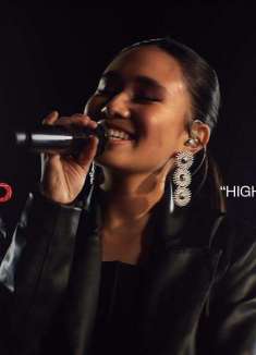 High School in Jakarta - NIKI｜live 洛杉矶纪念体育场