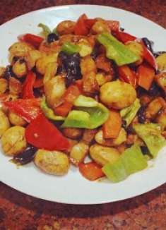 在家也能做大厨,芸姨教你做五花肉炒菠萝蜜籽