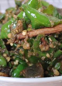 吃了30年的辣椒，还是这种做法下饭，比青椒炒肉还好吃，真过瘾