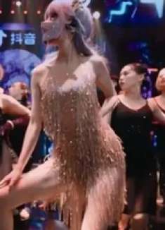 刘亦菲才是隐藏舞神！一舞封神纯欲天花板，网友：不愧是神仙姐姐
