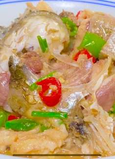 鱼块跟这个水煮鱼片比，还是这个做法过瘾好吃，鲜辣开胃汤汁鲜美