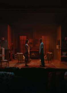 脑洞交友广告：打破物理定律只需一个吻