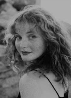 甜美女生诠释甜蜜情歌 | Kacy Hill 重新出发