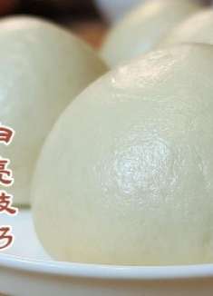 馒头发酵不好总变黄？老莫教你小技巧，大冷天蒸馒头，蓬松白亮，劲道好吃