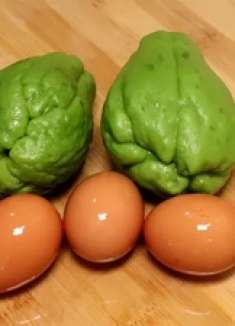 佛手瓜炒鸡蛋真的好吃，又香又脆又下饭，做法简单，孩子超爱吃